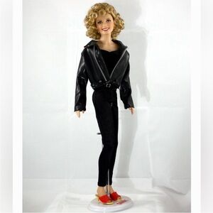 🌟GREASE "Franklin Mint" Olivia Newton John Doll🌟